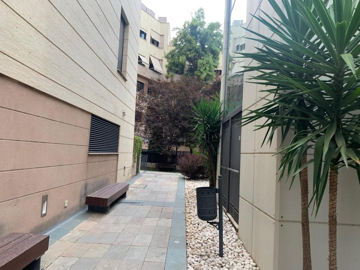 Appartamento Proximo Al Centro De 2 Con Piscina. *