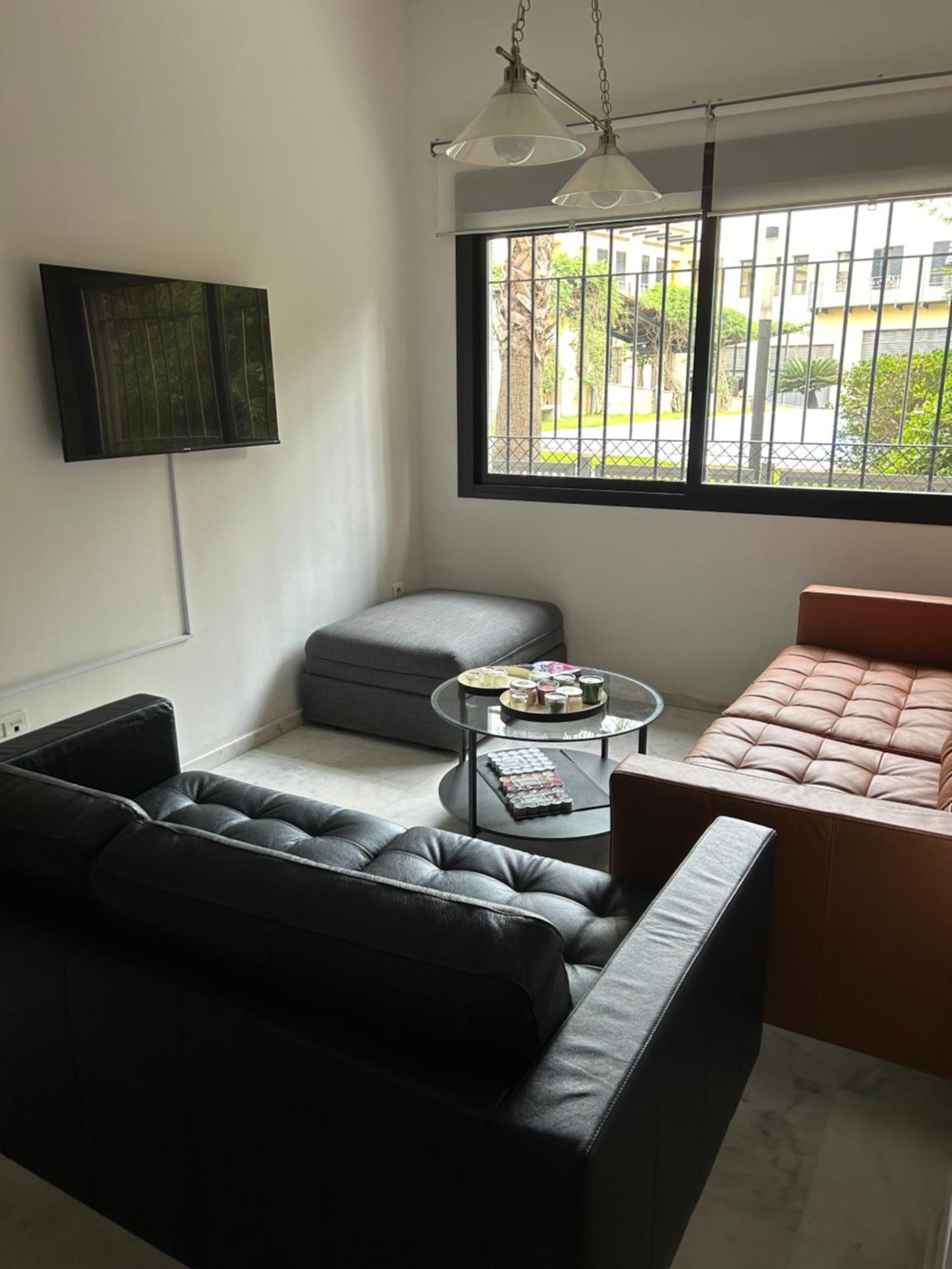 Proximo Al Centro De 2 Con Piscina. * Siviglia